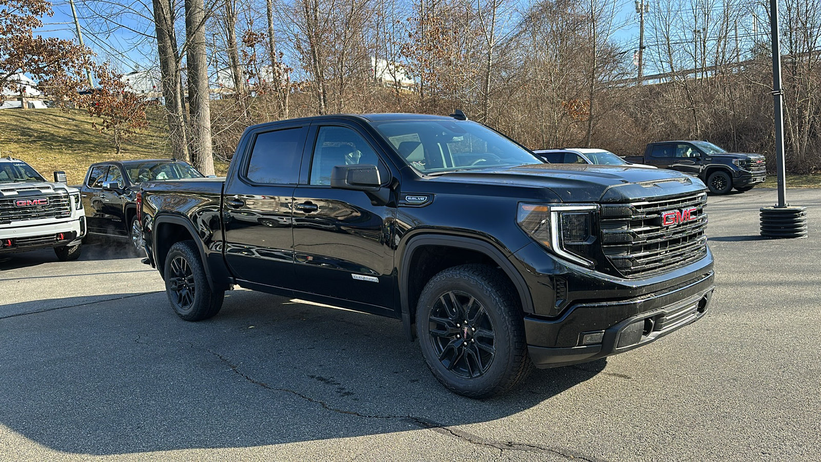 2025 GMC Sierra 1500 Elevation 2