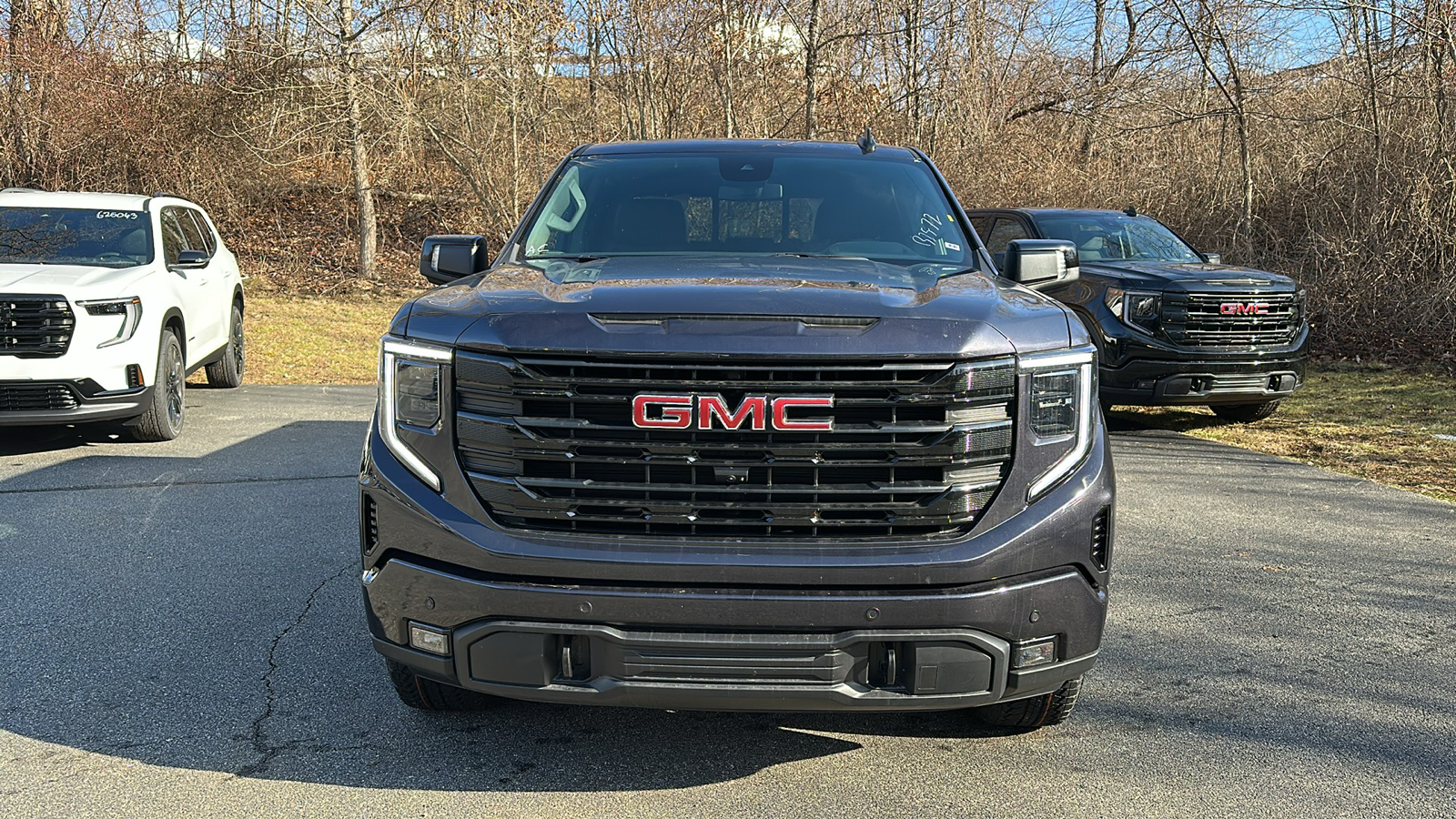 2025 GMC Sierra 1500 Elevation 3