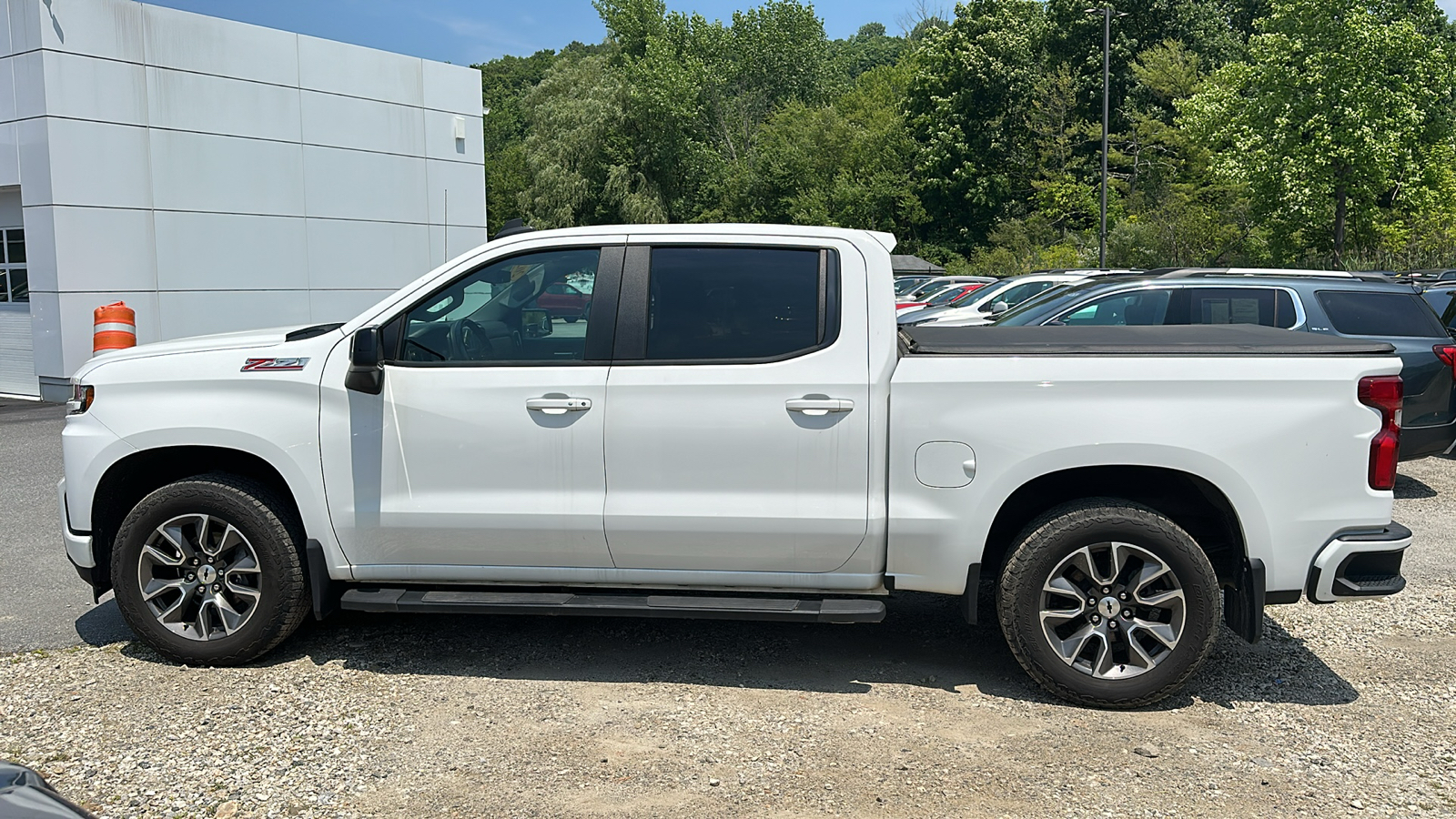 2020 CHEVROLET SILVERADO RST 8