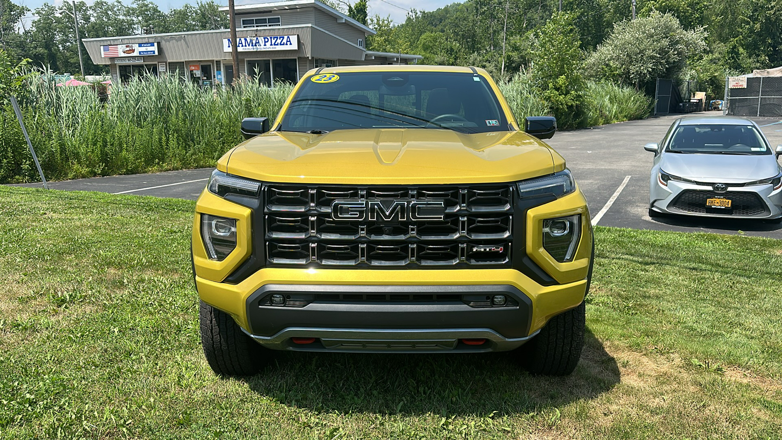 2023 GMC CANYON 4WD AT4 2