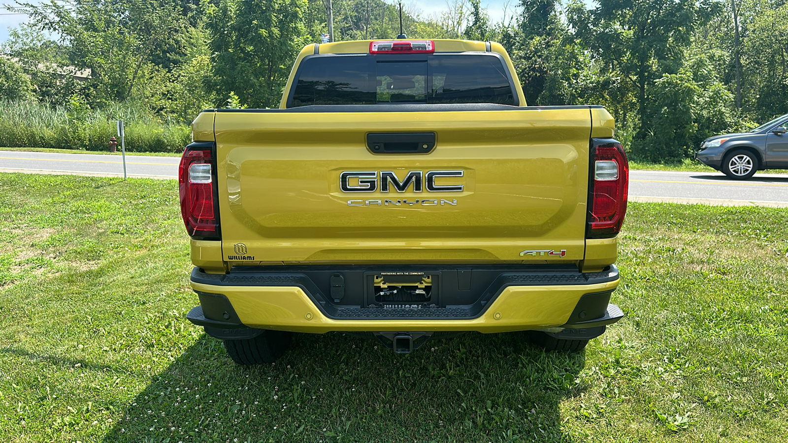 2023 GMC CANYON 4WD AT4 6