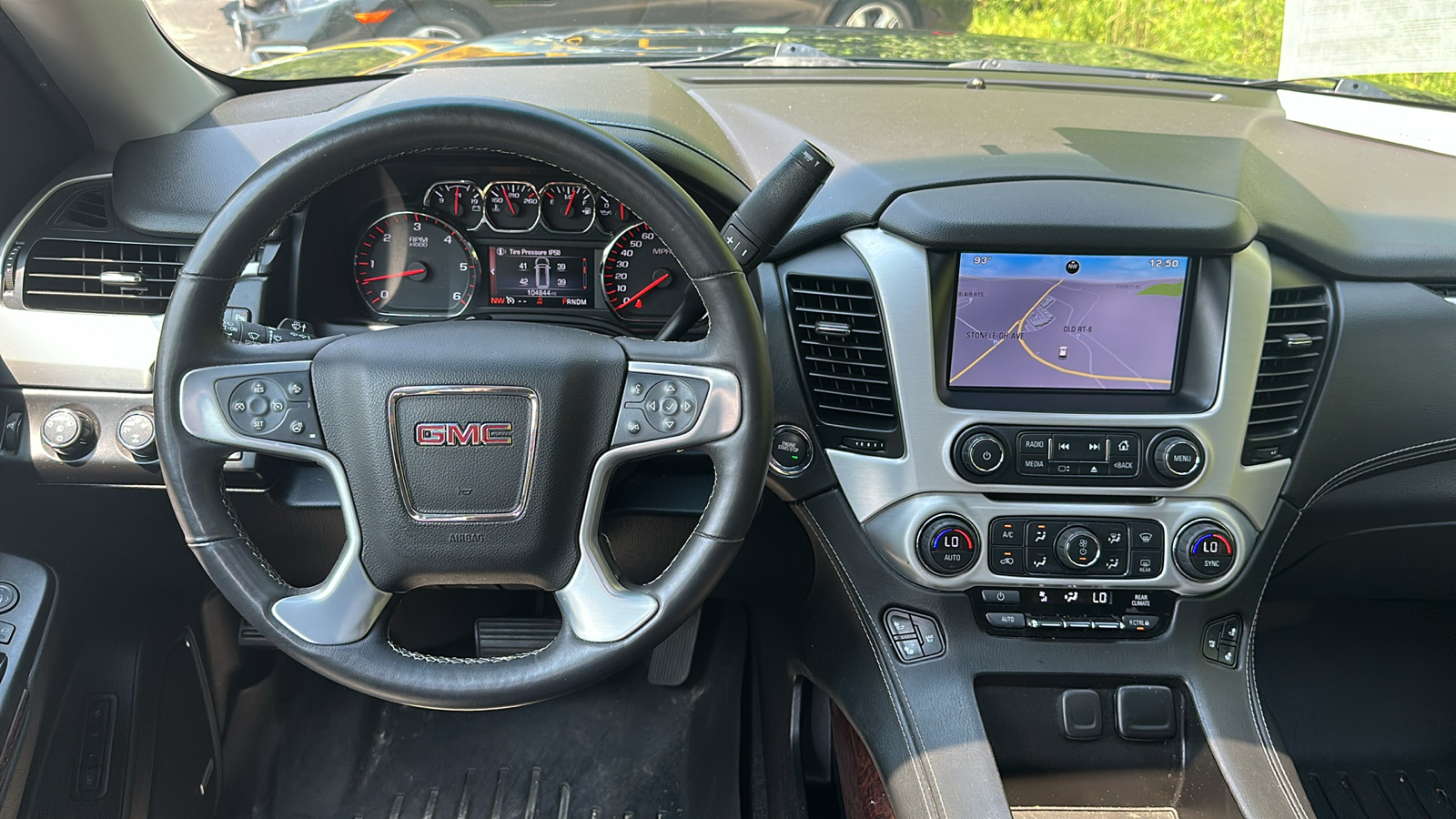 2015 GMC YUKON SLT 29