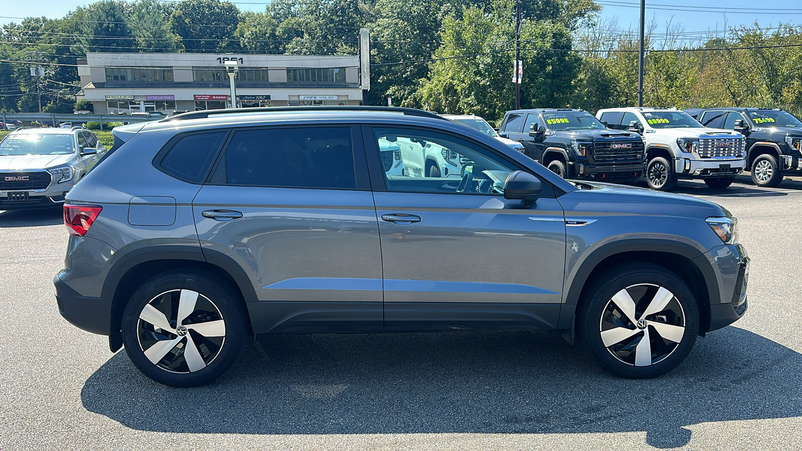 2024 VOLKSWAGEN TAOS S 3