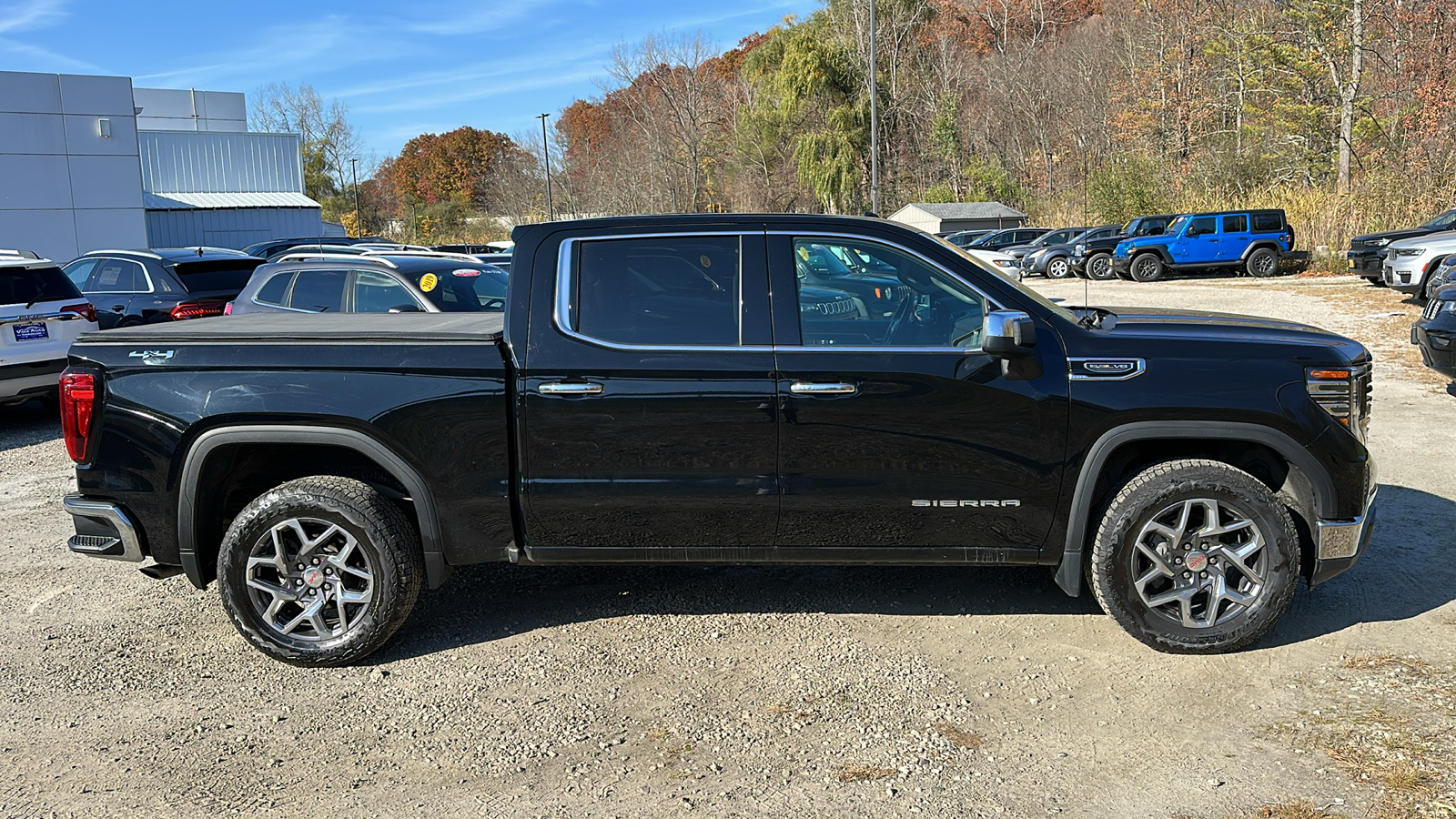 2022 GMC SIERRA 1500 SLT 3