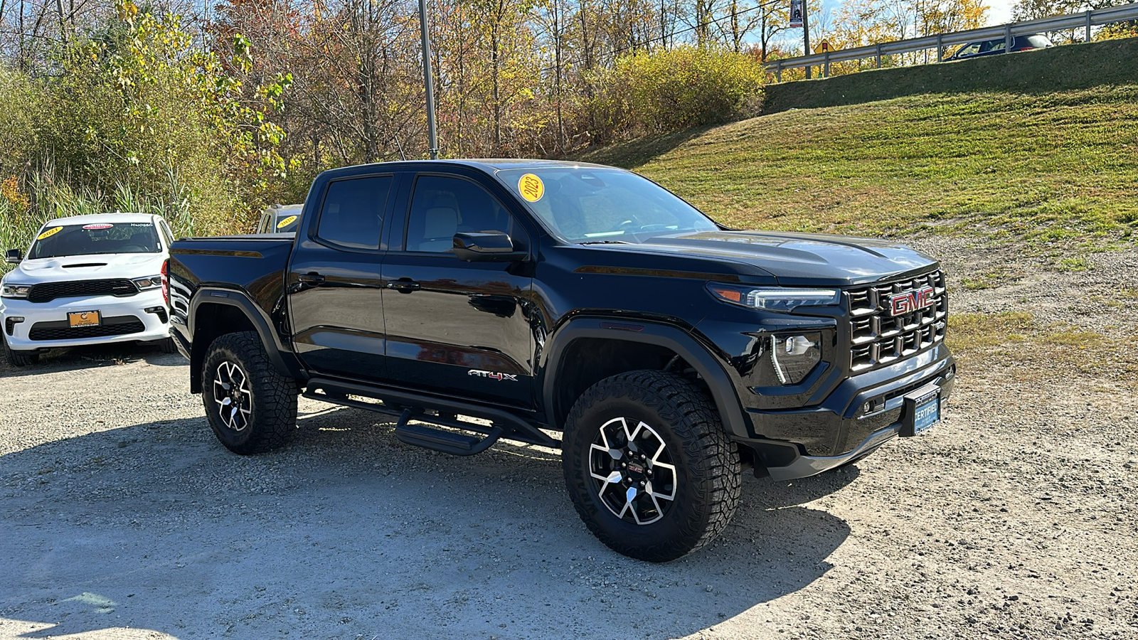 2023 GMC CANYON 4WD AT4X 2