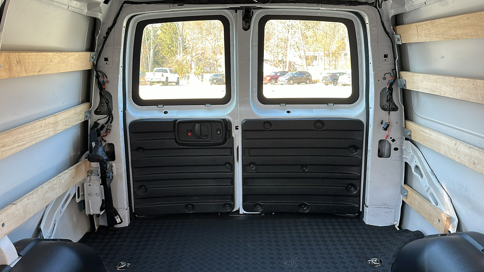 2022 GMC SAVANA CARGO VAN BASE 26