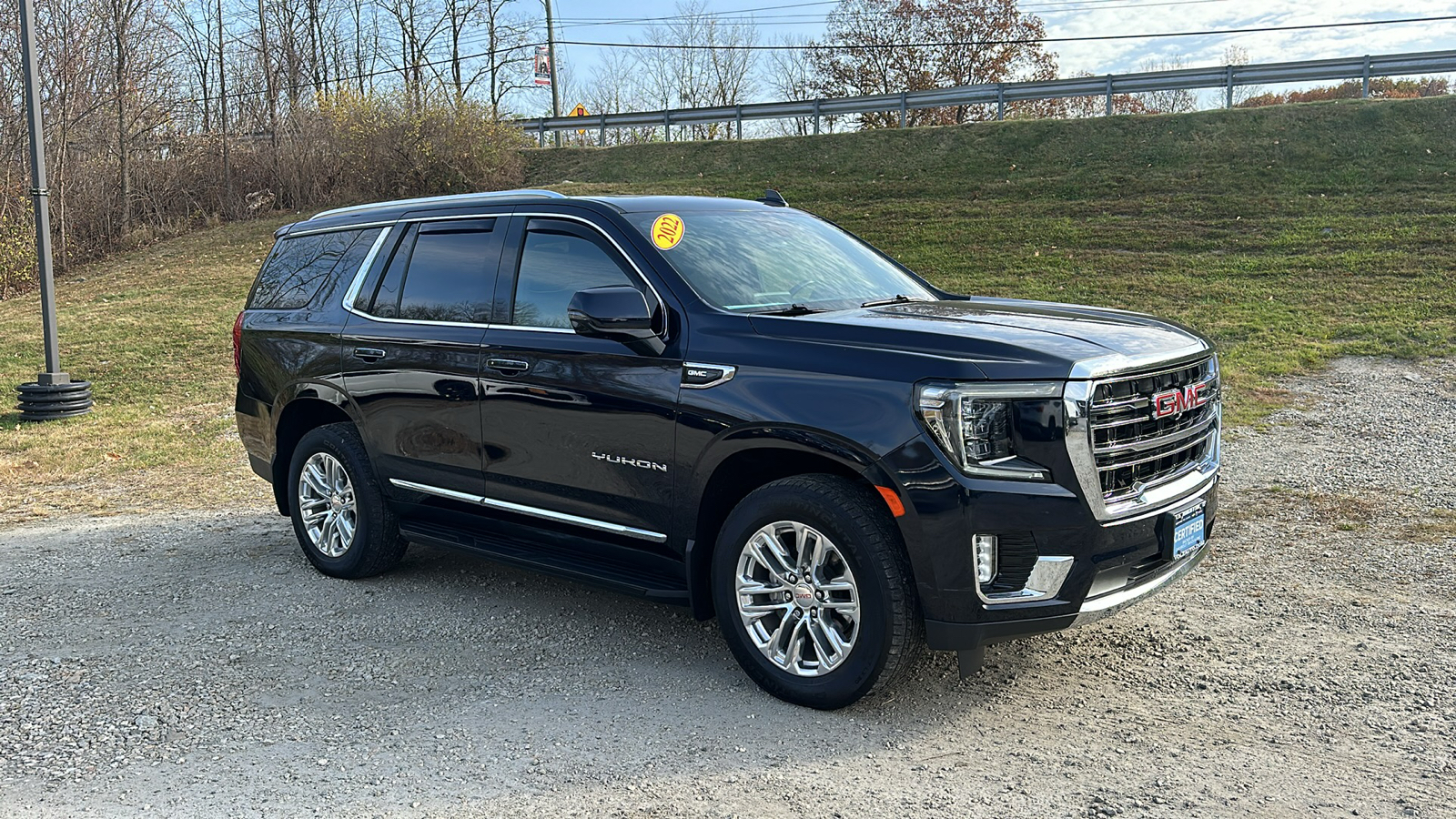 2022 GMC YUKON SLT 2