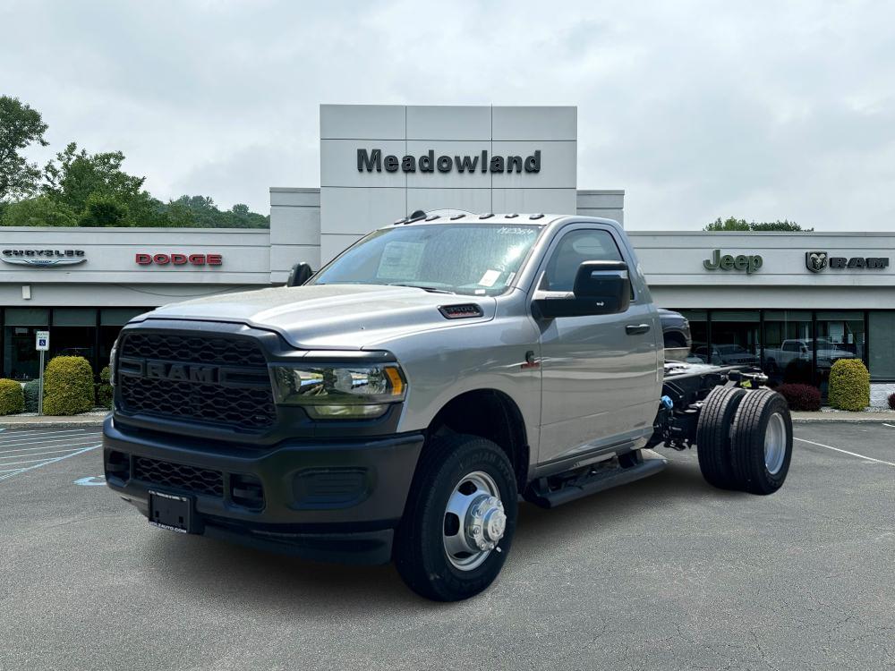 2023 Ram 3500 Chassis Cab CHASSIS CAB 1