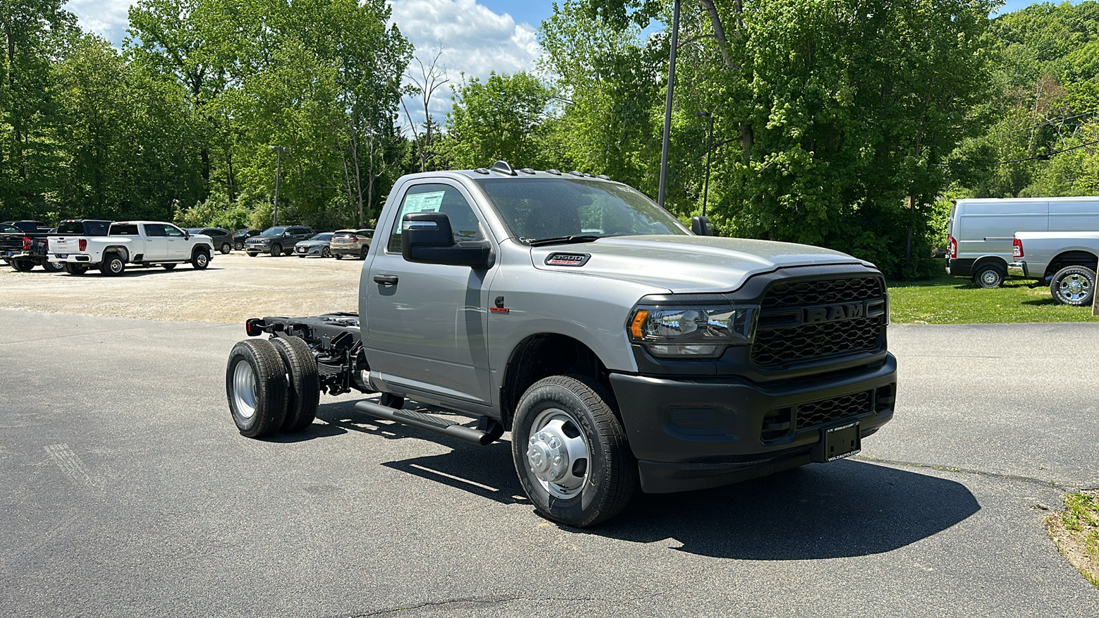 2023 Ram 3500 Chassis Cab CHASSIS CAB 2