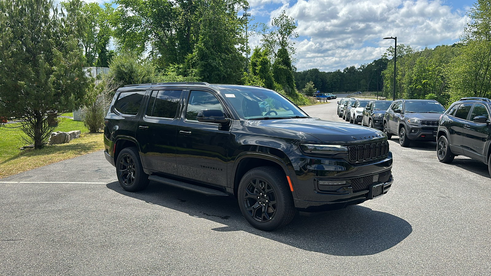 2024 Jeep Wagoneer Series II Carbide 2