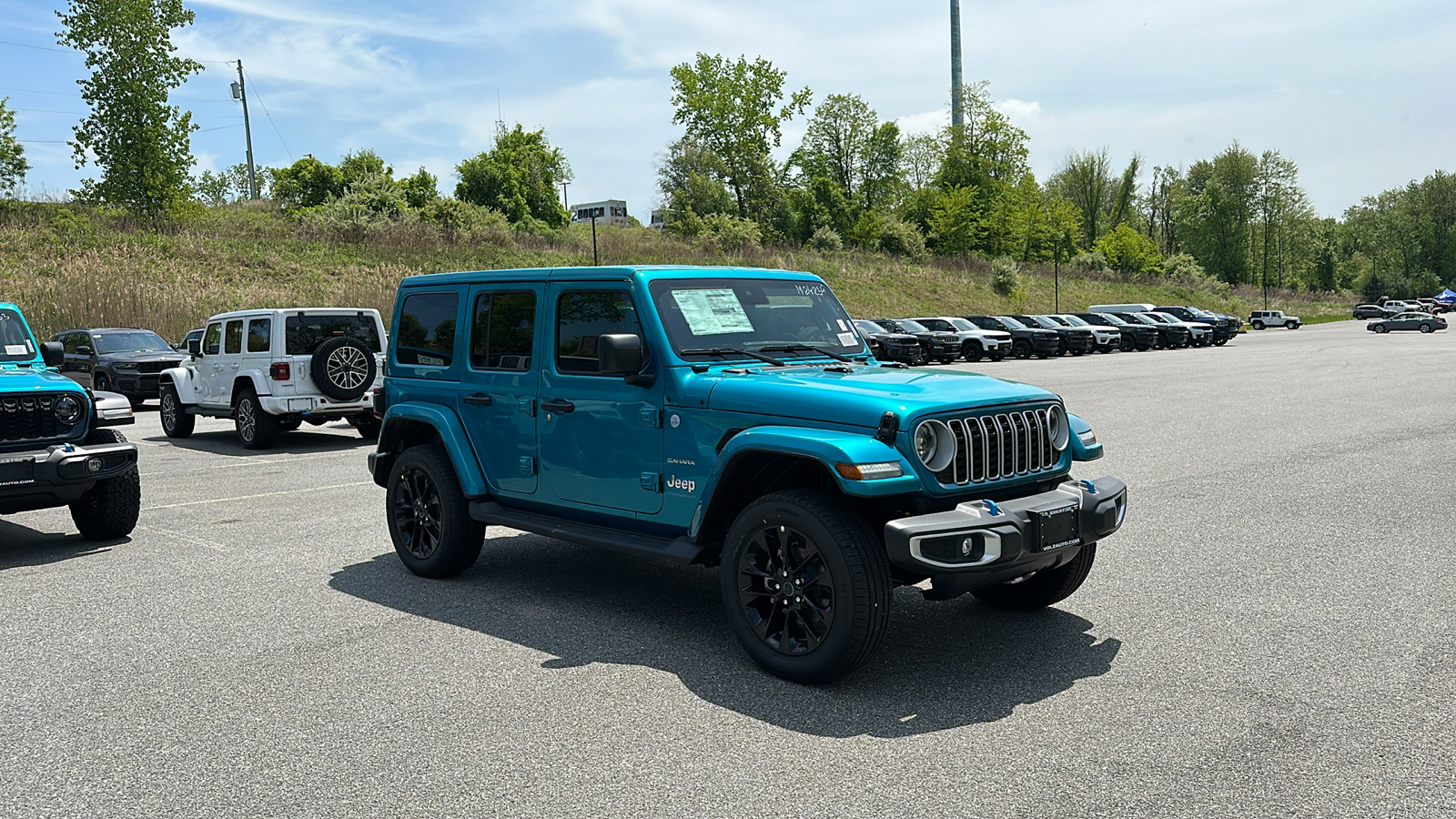 2024 Jeep Wrangler 4xe Sahara 2