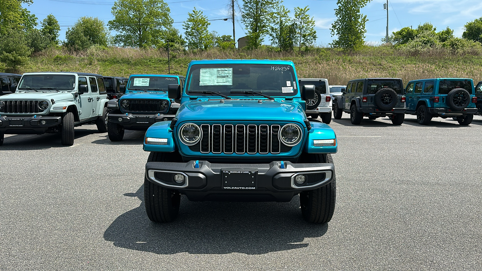 2024 Jeep Wrangler 4xe Sahara 3