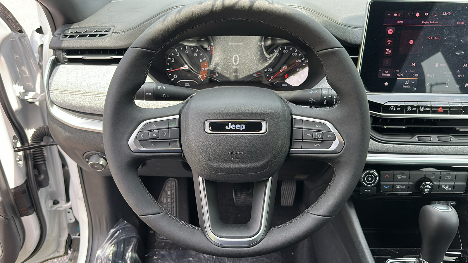 2024 Jeep Compass Latitude Lux 9