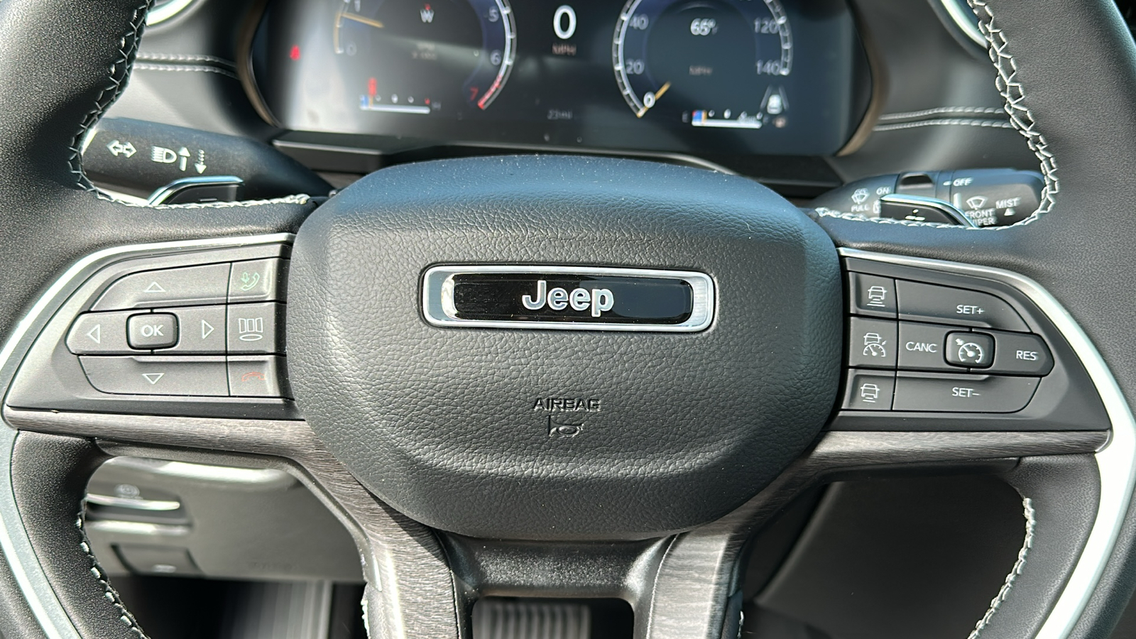 2024 Jeep Grand Cherokee L Limited 8