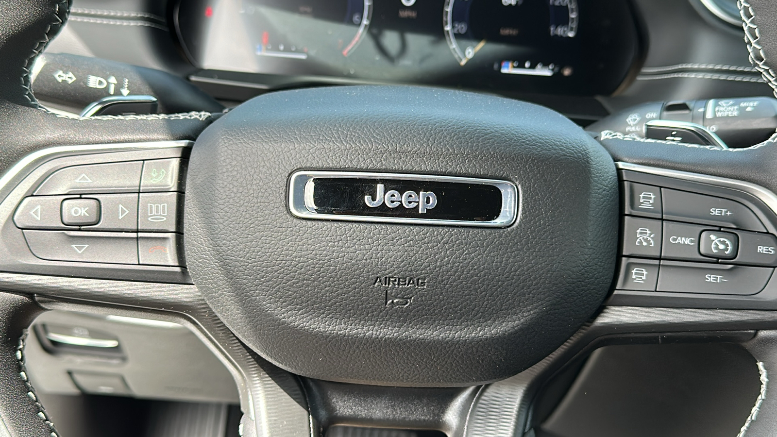 2024 Jeep Grand Cherokee L Altitude 8