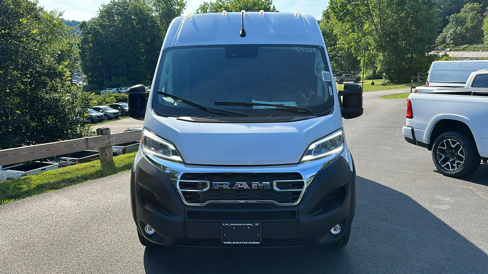 2024 Ram ProMaster Cargo Van SLT 3