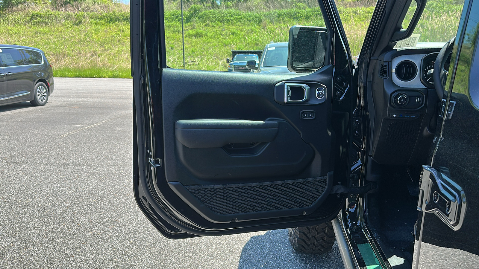 2024 Jeep Wrangler 4xe Willys 6