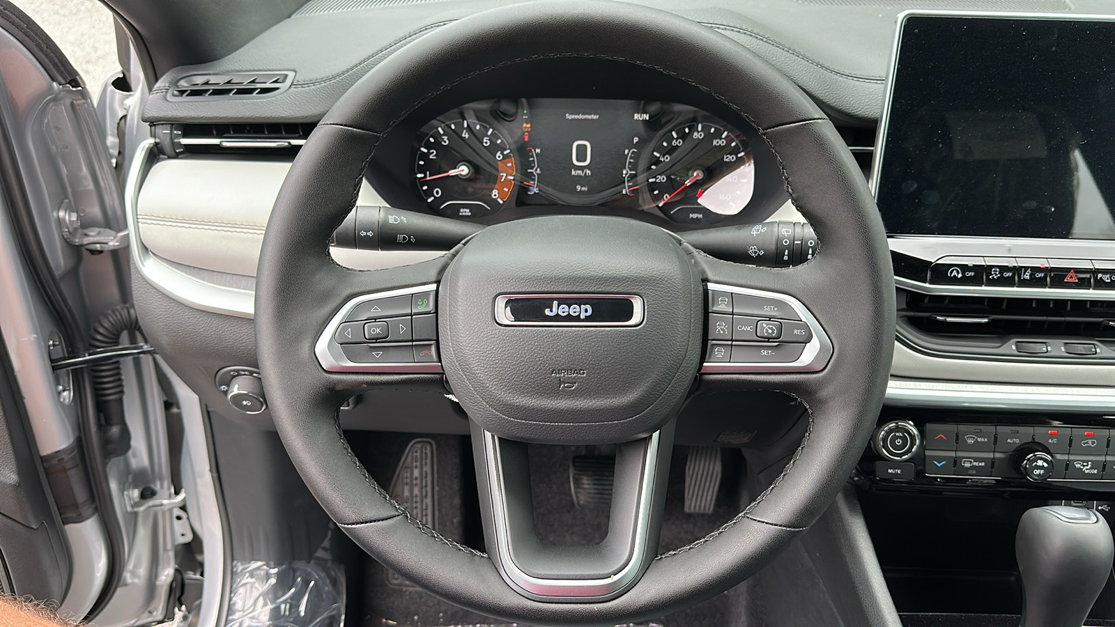 2024 Jeep Compass Limited 9