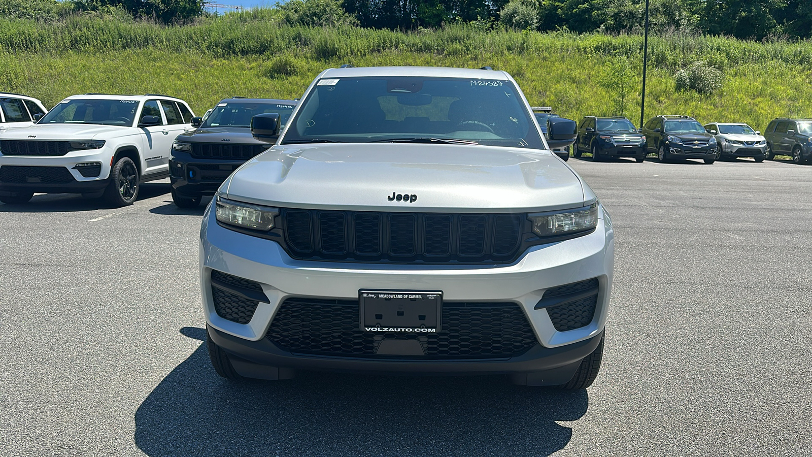 2024 Jeep Grand Cherokee Altitude 3