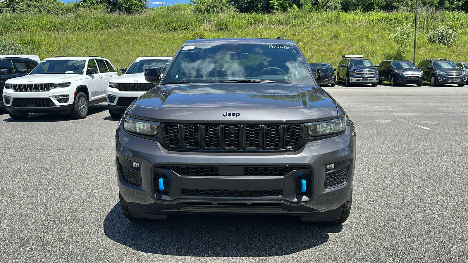 2024 Jeep Grand Cherokee 4xe Anniversary Edition 3