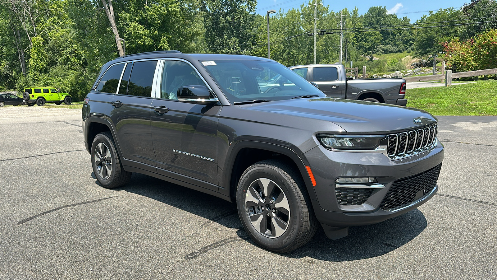 2024 Jeep Grand Cherokee 4xe BASE 2