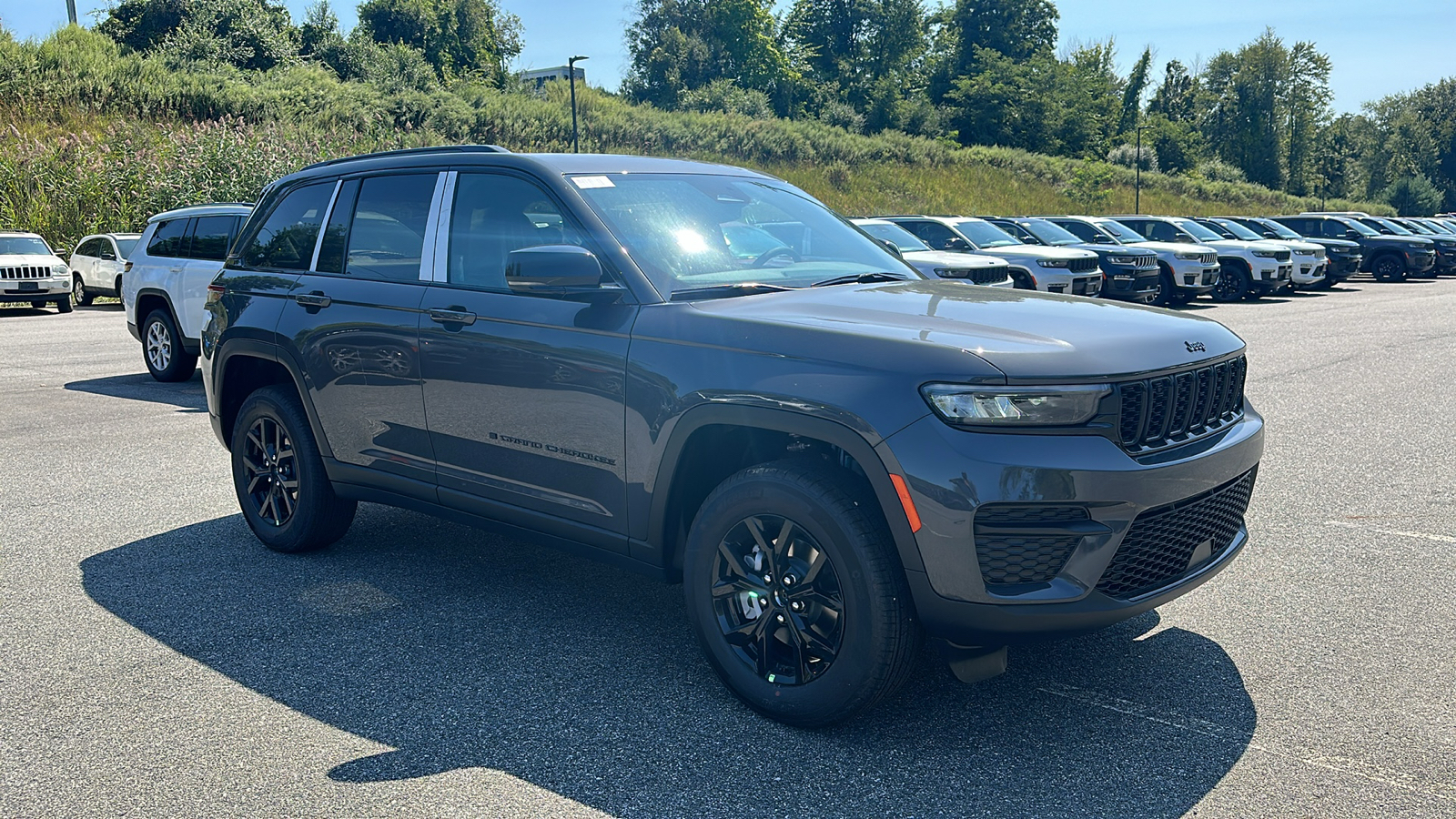 2024 Jeep Grand Cherokee Altitude X 2