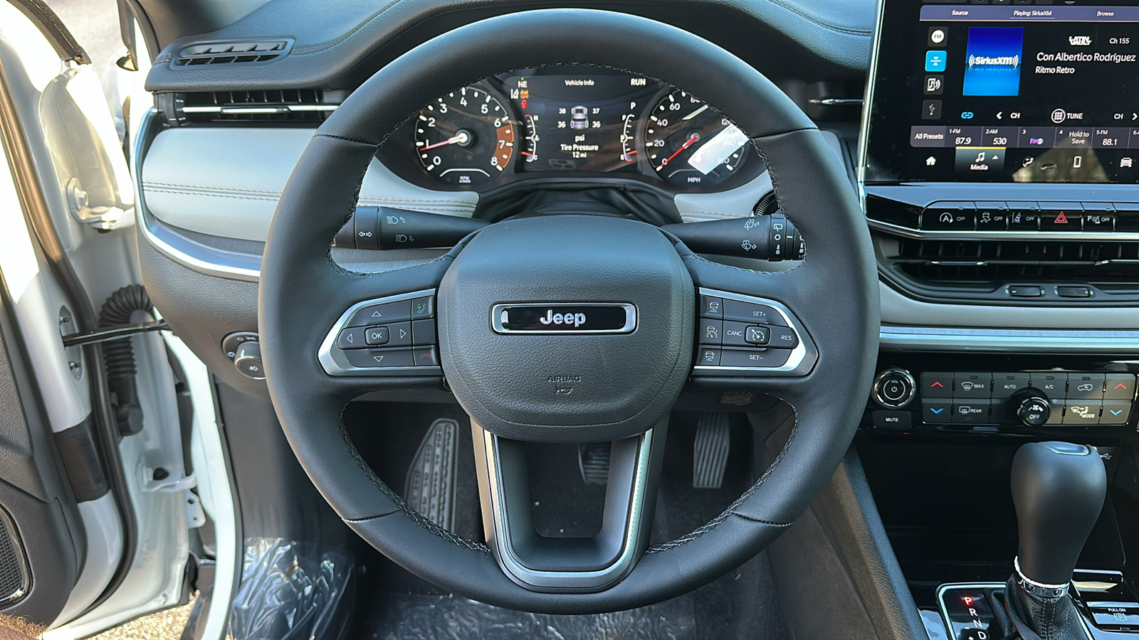 2025 Jeep Compass Limited 9