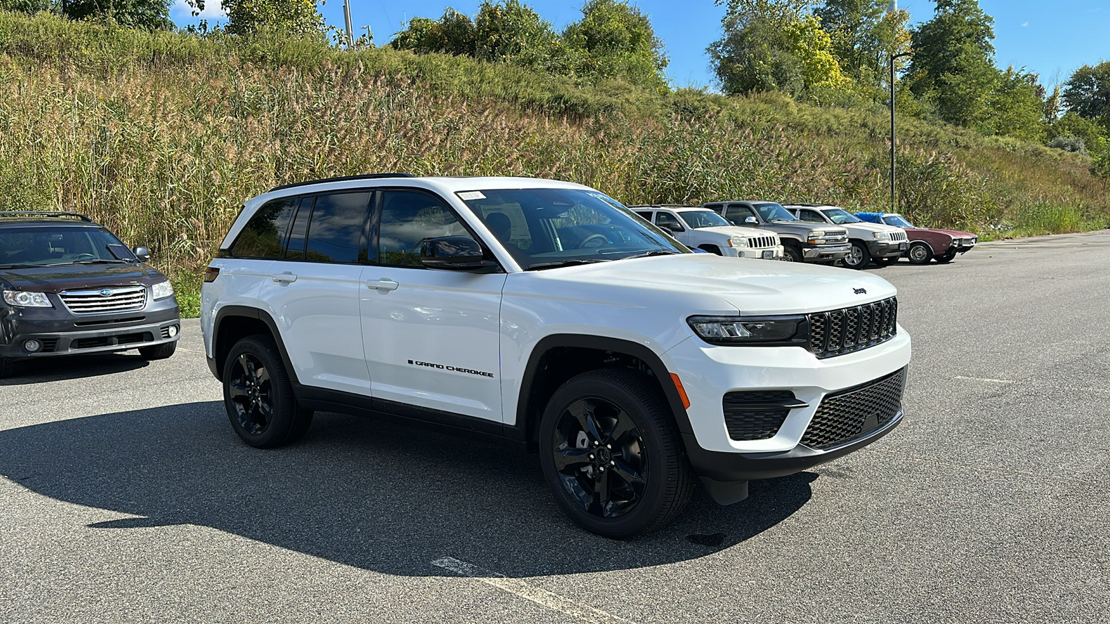 2025 Jeep Grand Cherokee Altitude X 2