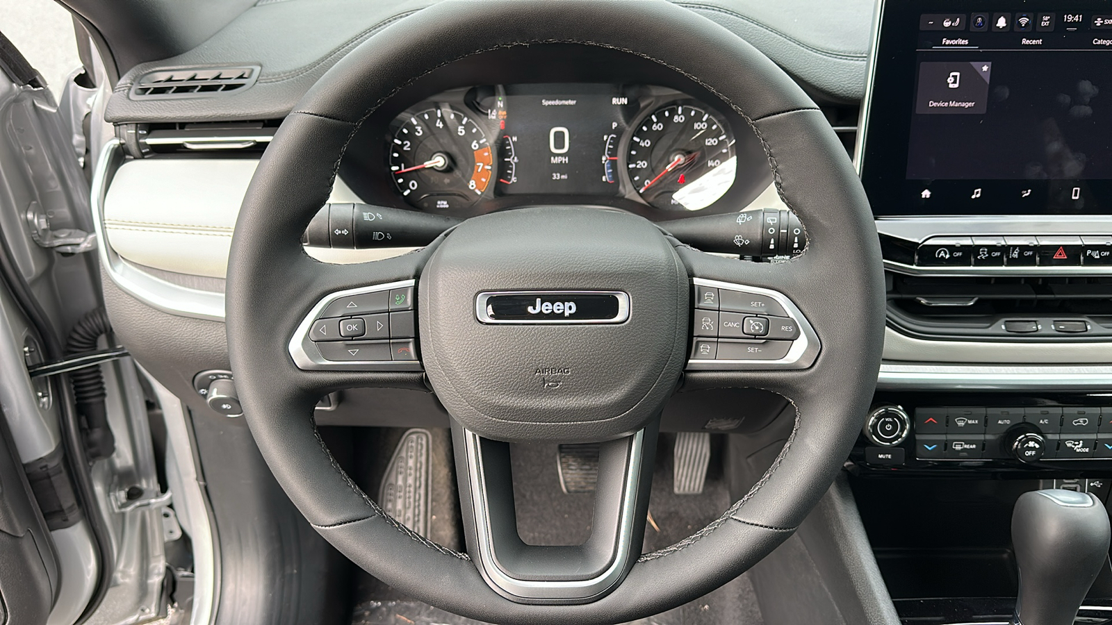 2025 Jeep Compass Limited 9