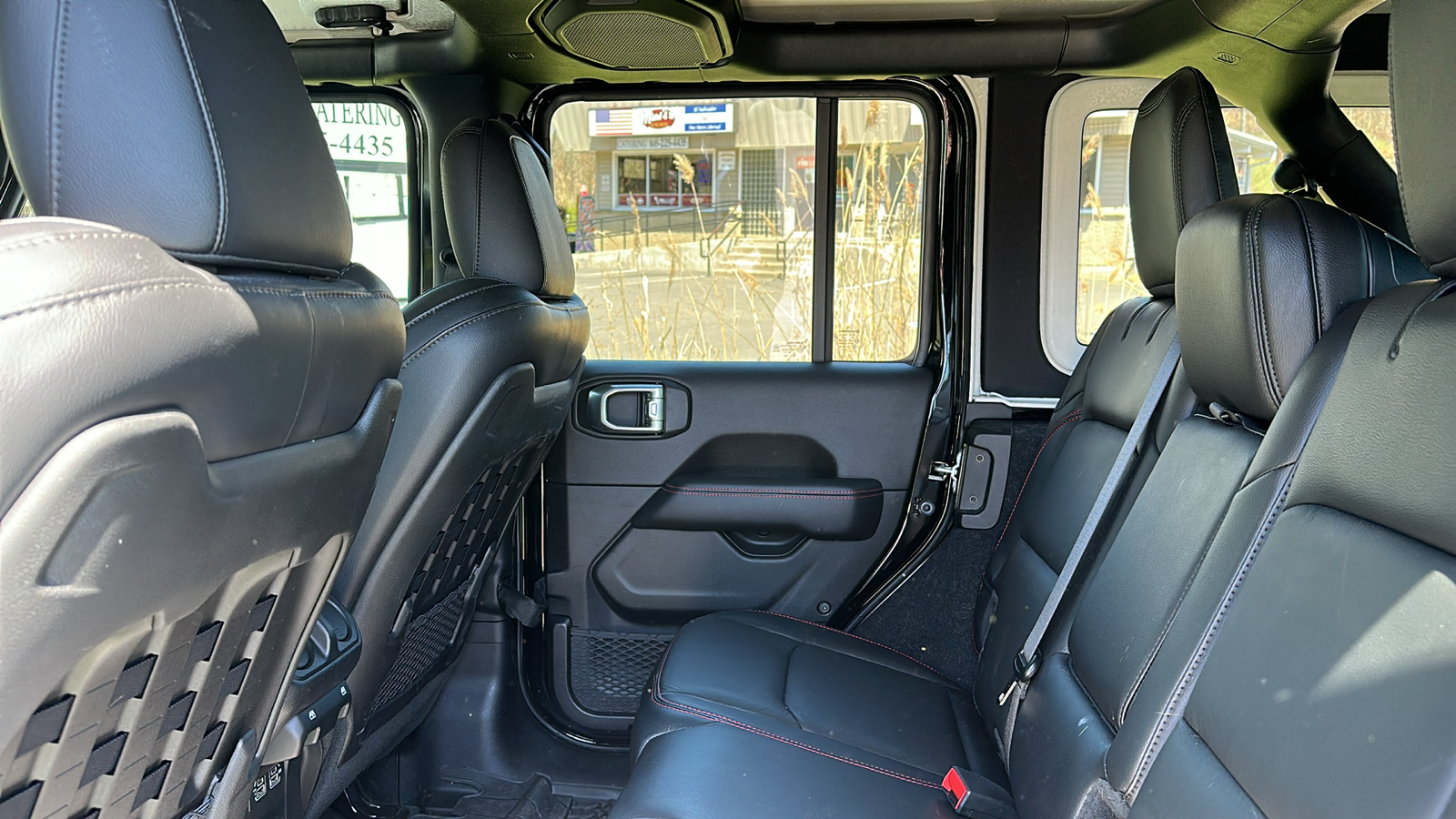 2020 Jeep Wrangler Unlimited Rubicon 27
