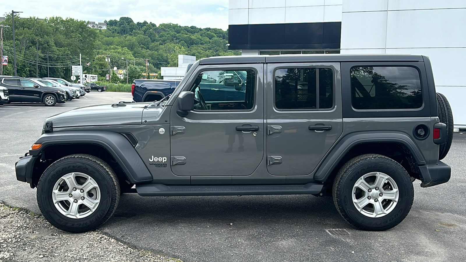 2020 JEEP WRANGLER UNLIMITED SPORT S 8