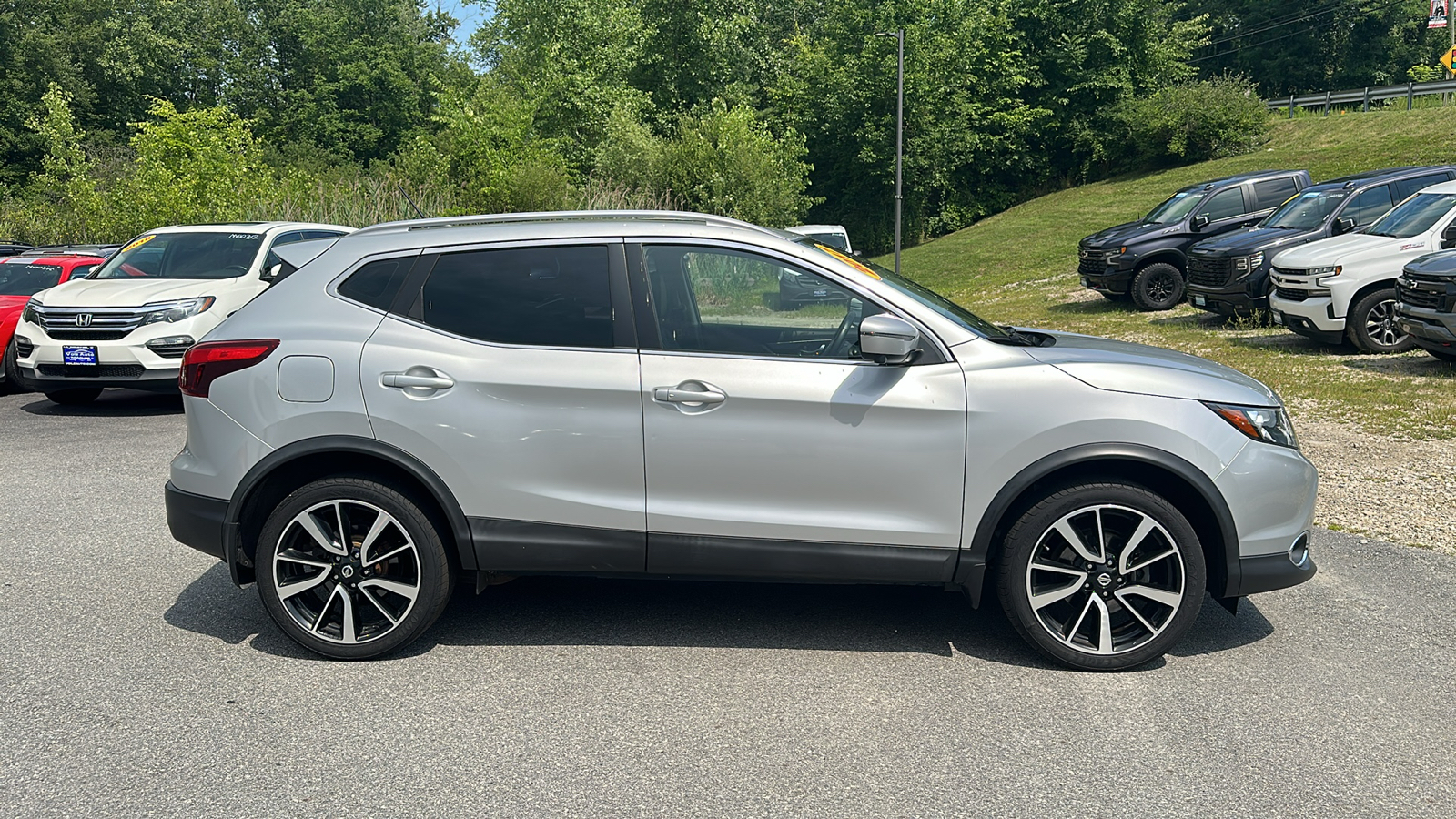 2017 NISSAN ROGUE SPORT SL 4