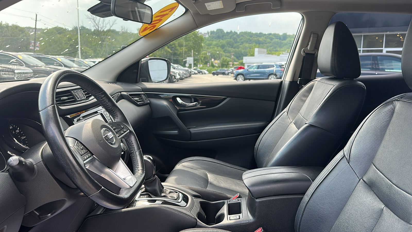 2017 NISSAN ROGUE SPORT SL 13