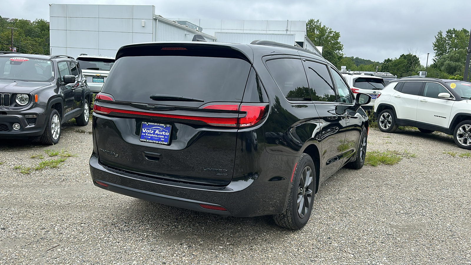 2021 CHRYSLER PACIFICA LIMITED 5