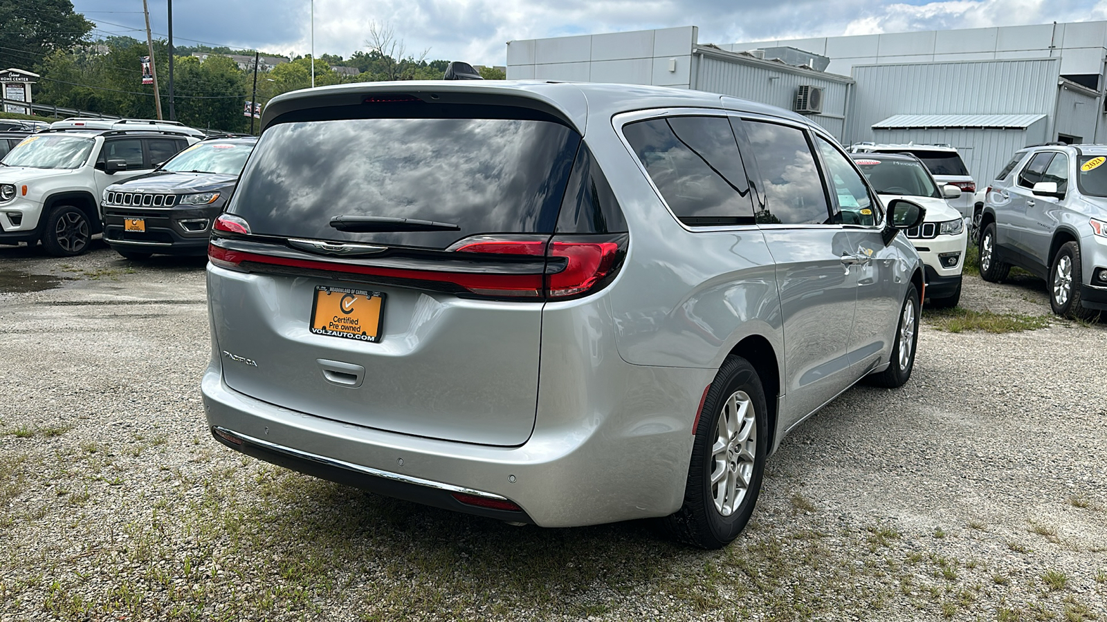 2024 CHRYSLER PACIFICA TOURING L 4