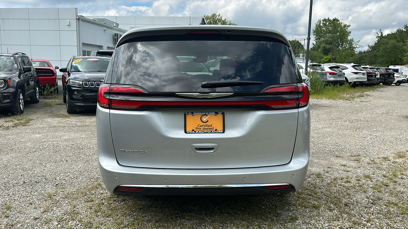 2024 CHRYSLER PACIFICA TOURING L 5