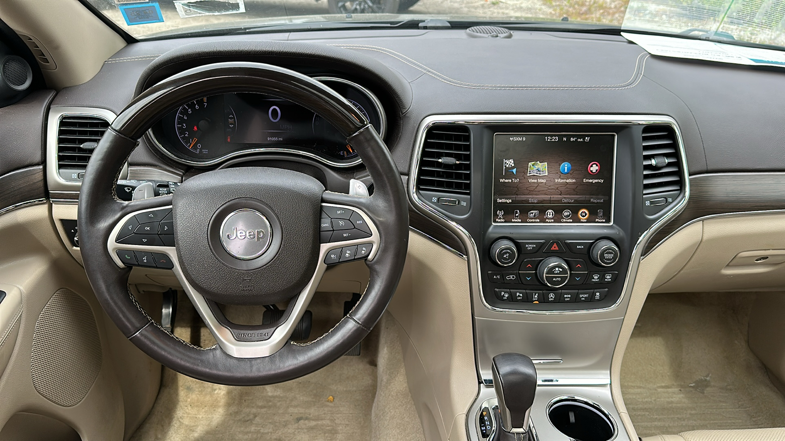 2017 JEEP GRAND CHEROKEE OVERLAND 29