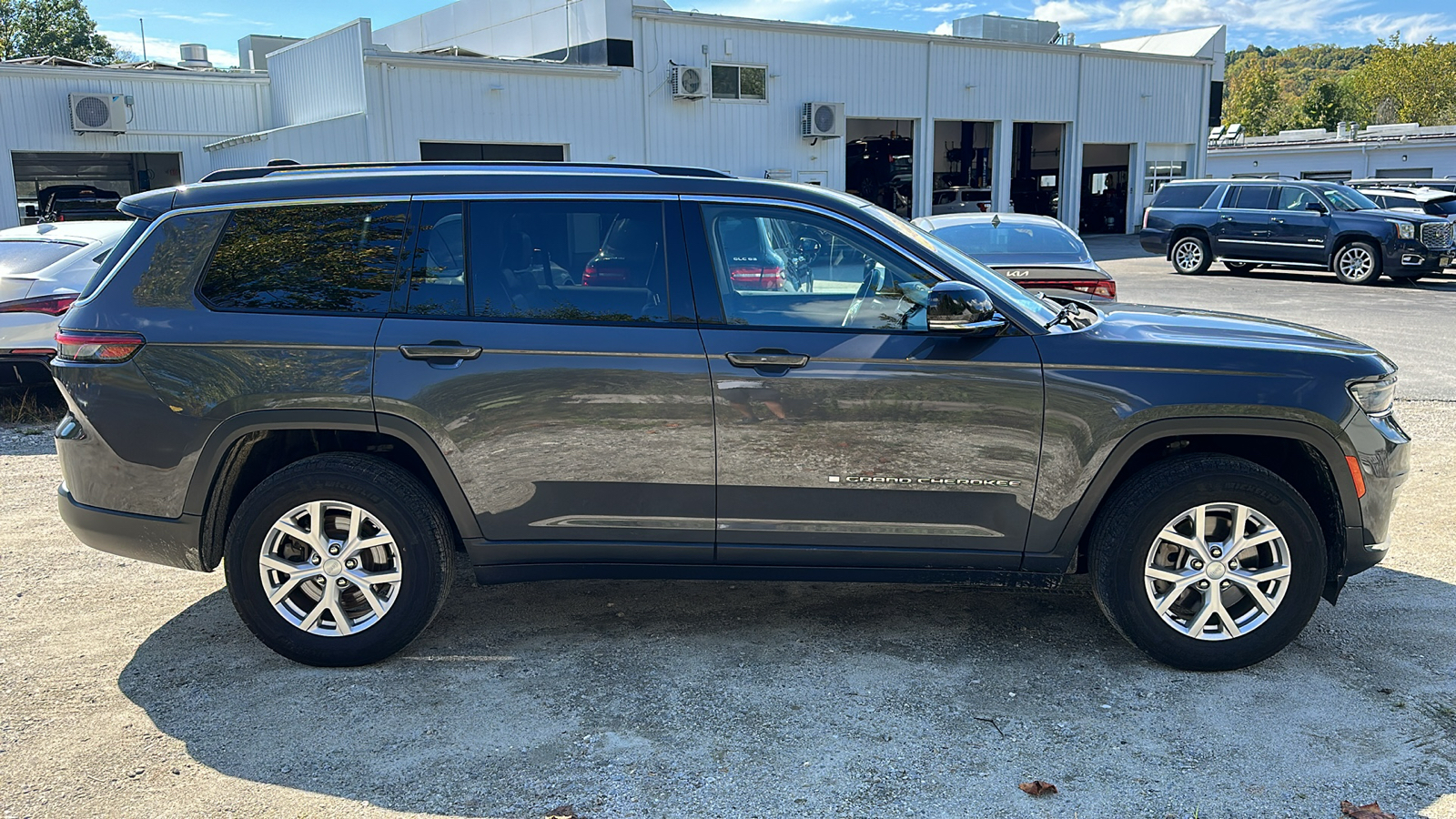 2021 JEEP GRAND CHEROKEE L LIMITED 3