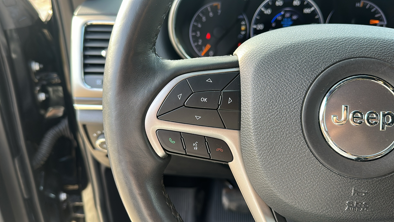 2021 JEEP GRAND CHEROKEE LIMITED 17