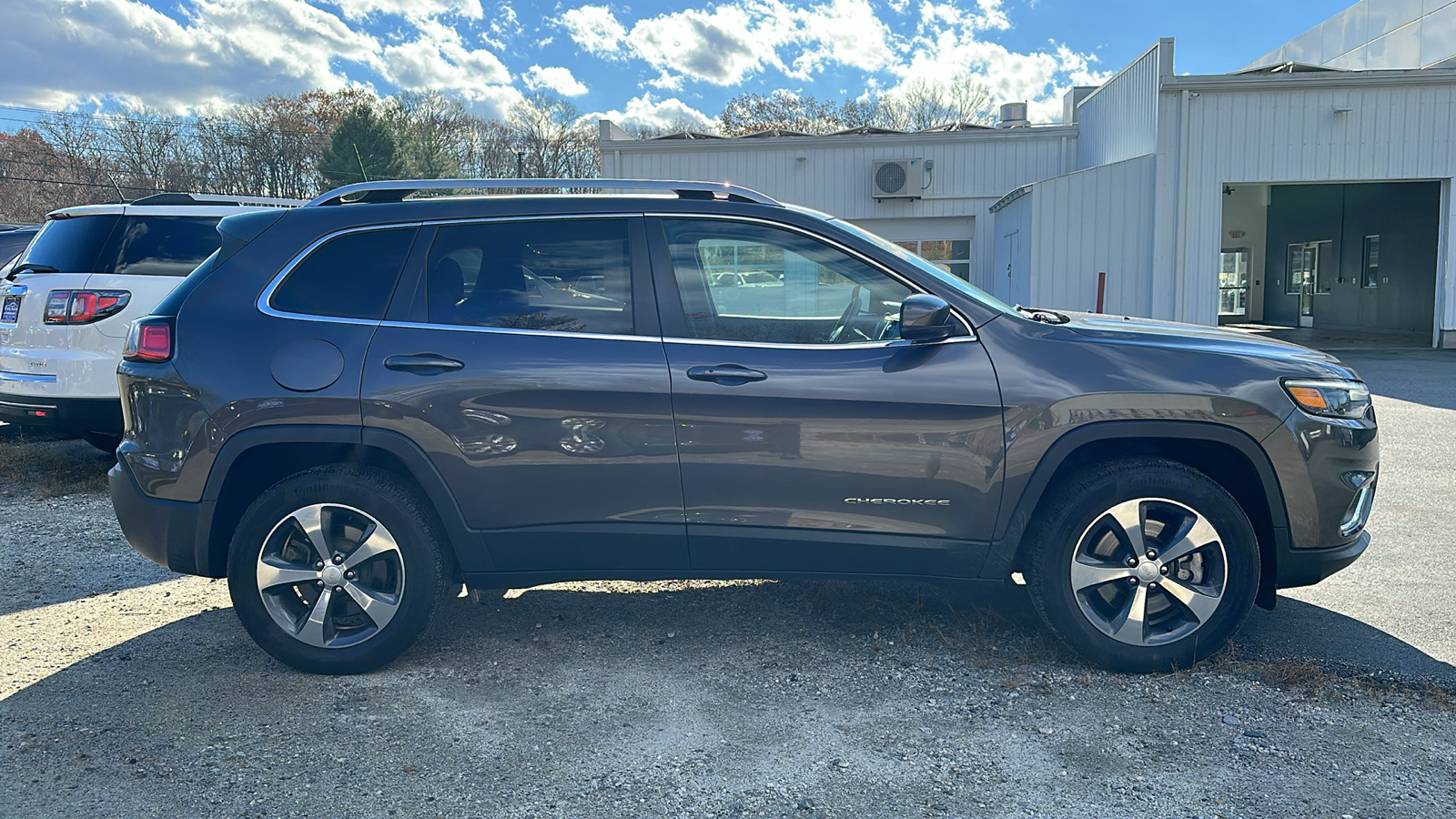 2019 JEEP CHEROKEE LIMITED 3