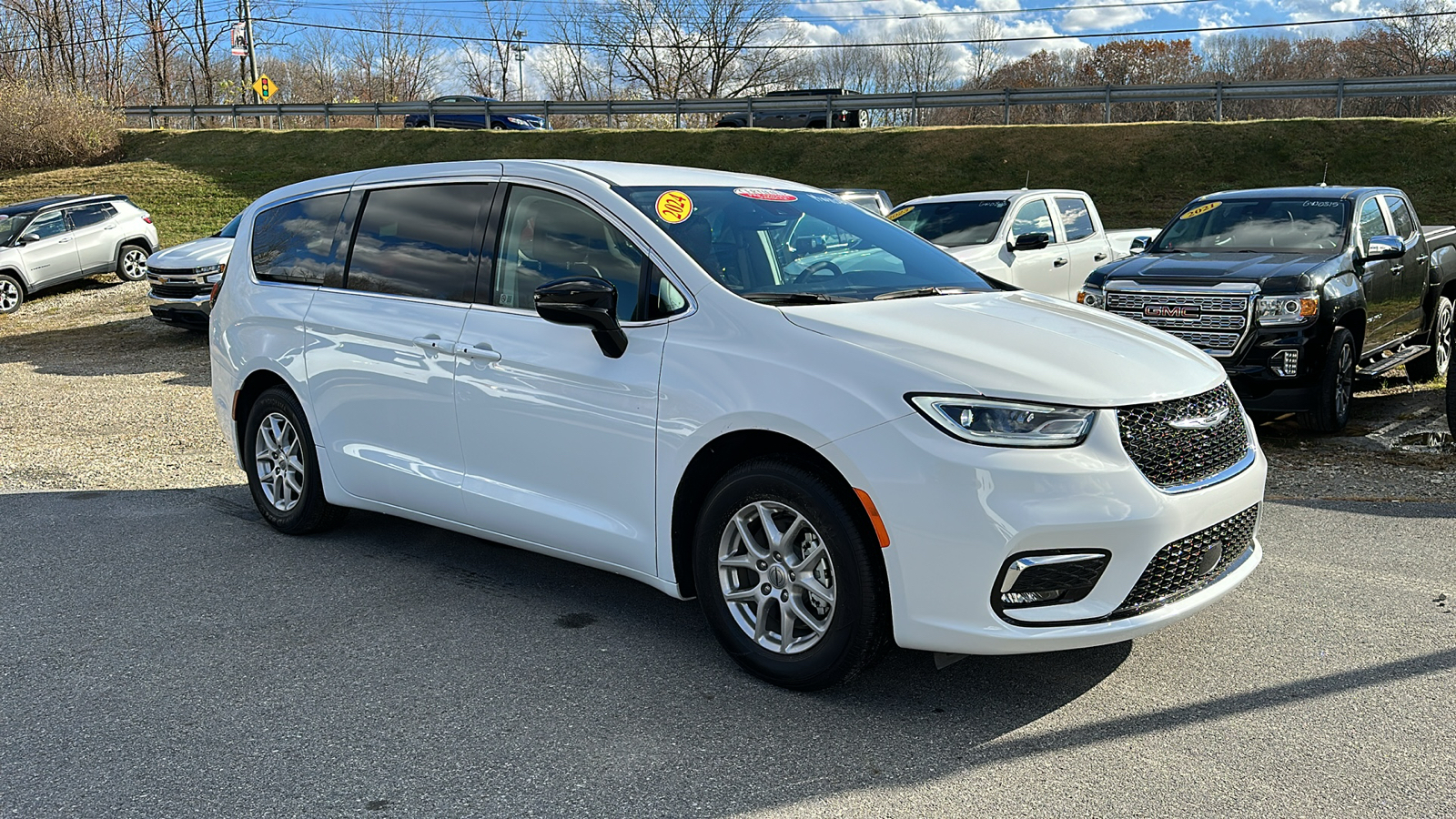 2024 CHRYSLER PACIFICA TOURING L 2