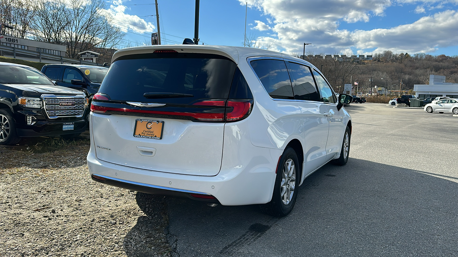 2024 CHRYSLER PACIFICA TOURING L 4