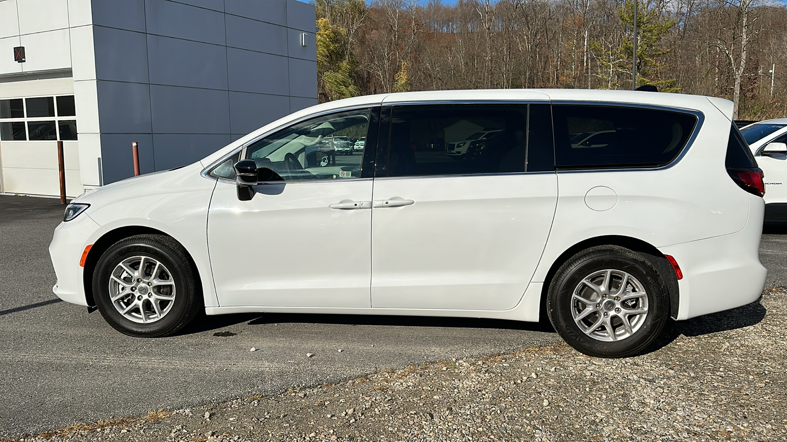 2024 CHRYSLER PACIFICA TOURING L 7