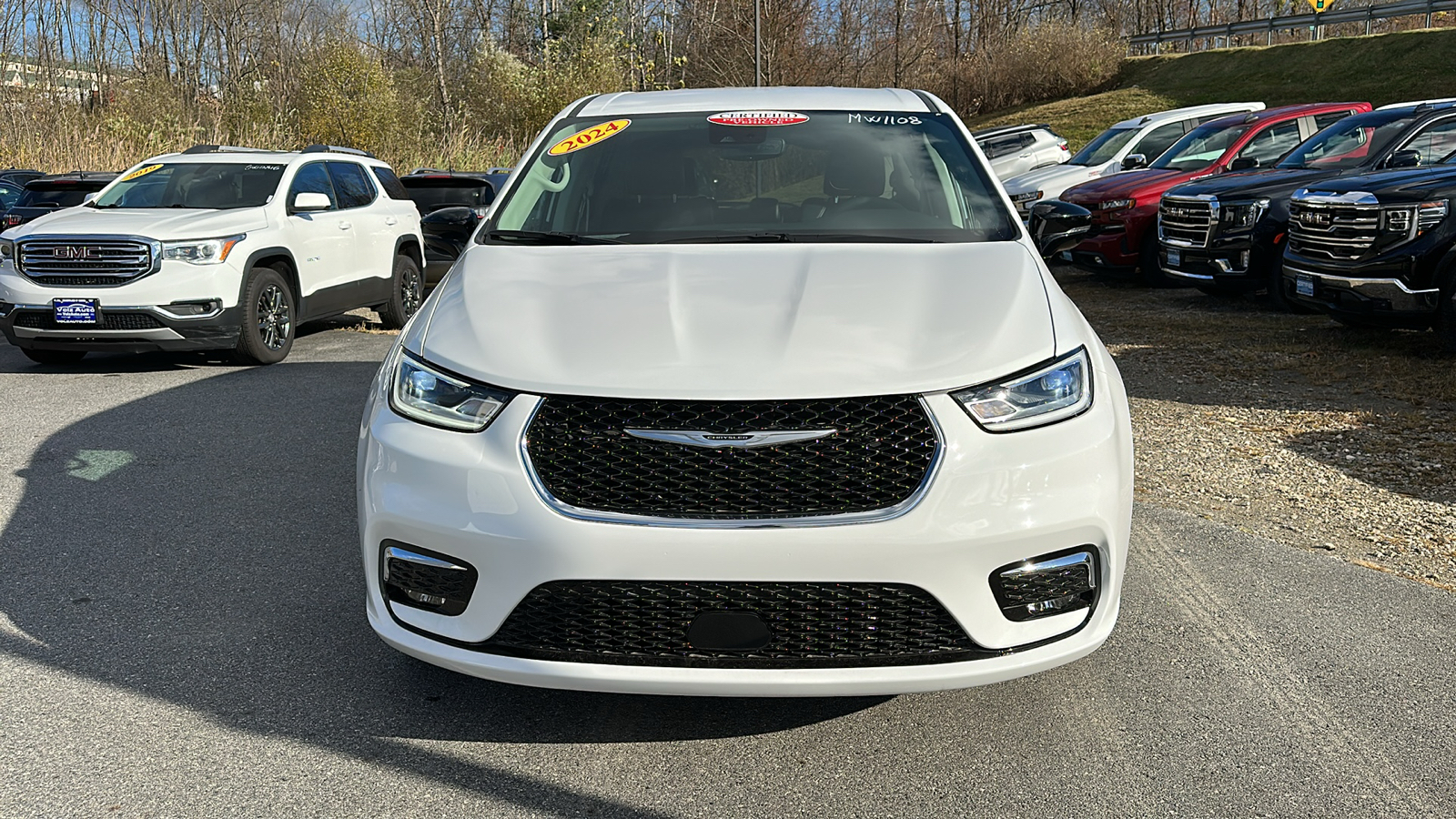 2024 CHRYSLER PACIFICA TOURING L 8