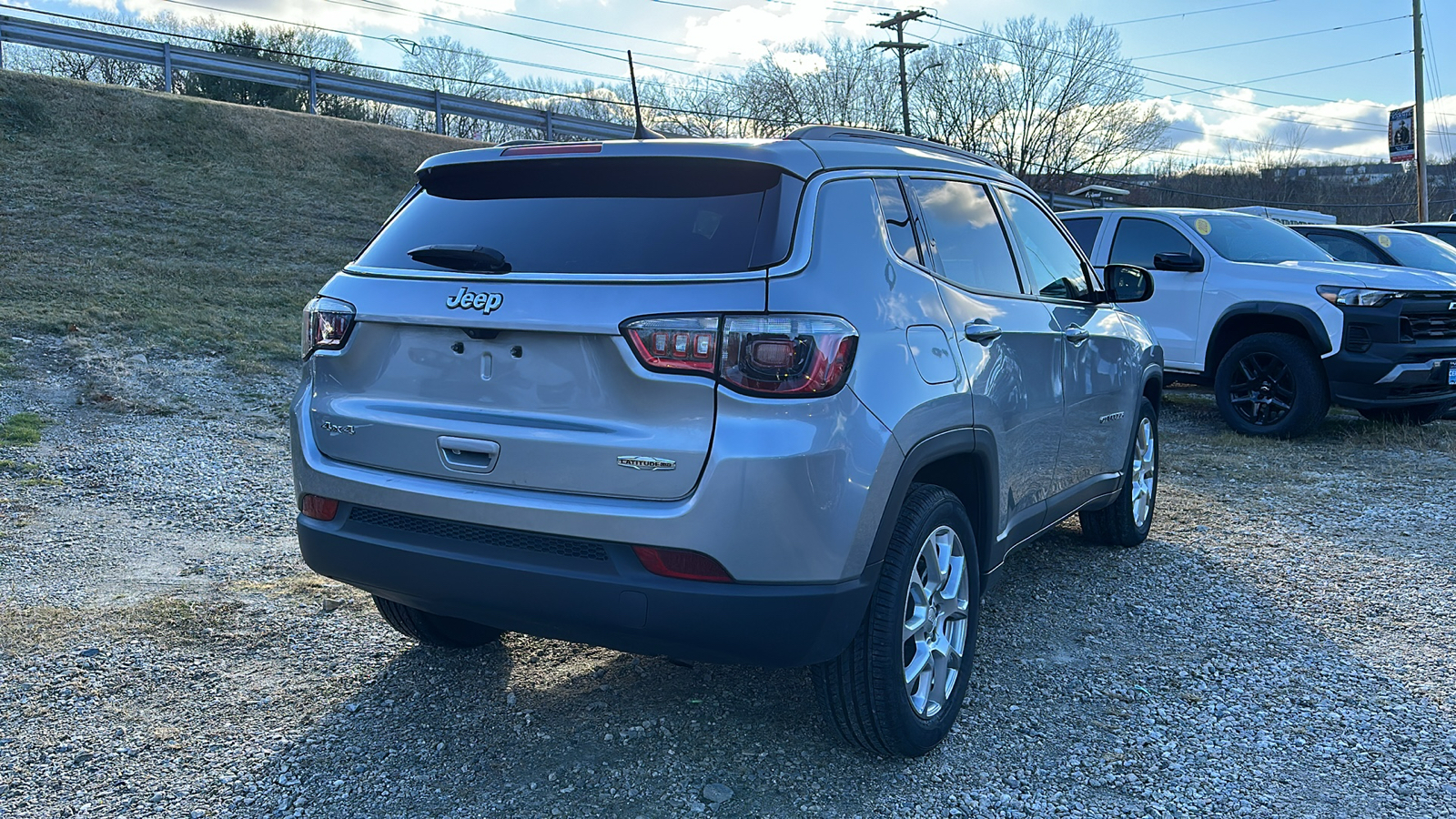 2022 JEEP COMPASS LATITUDE LUX 4