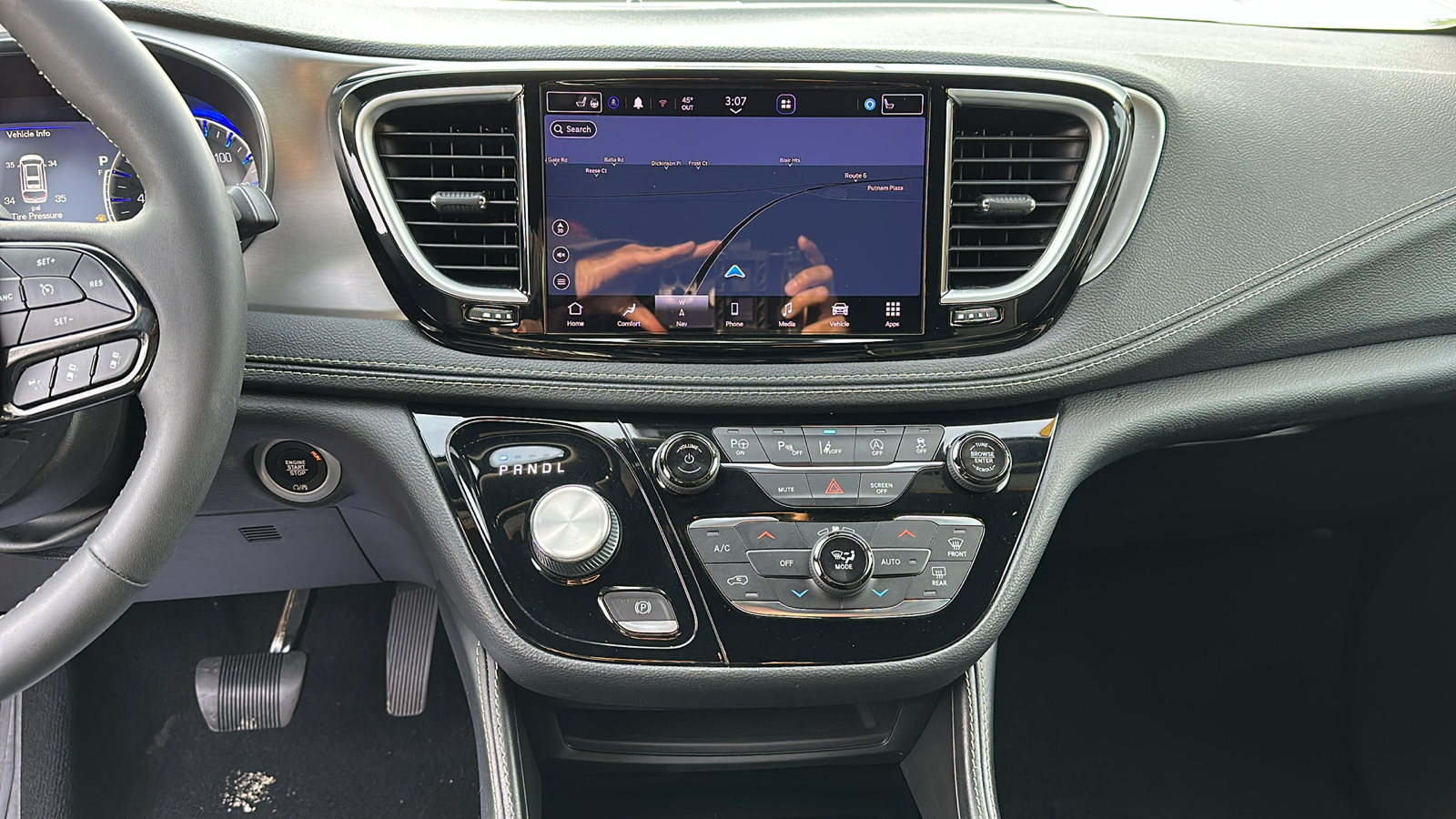 2022 CHRYSLER PACIFICA LIMITED 23