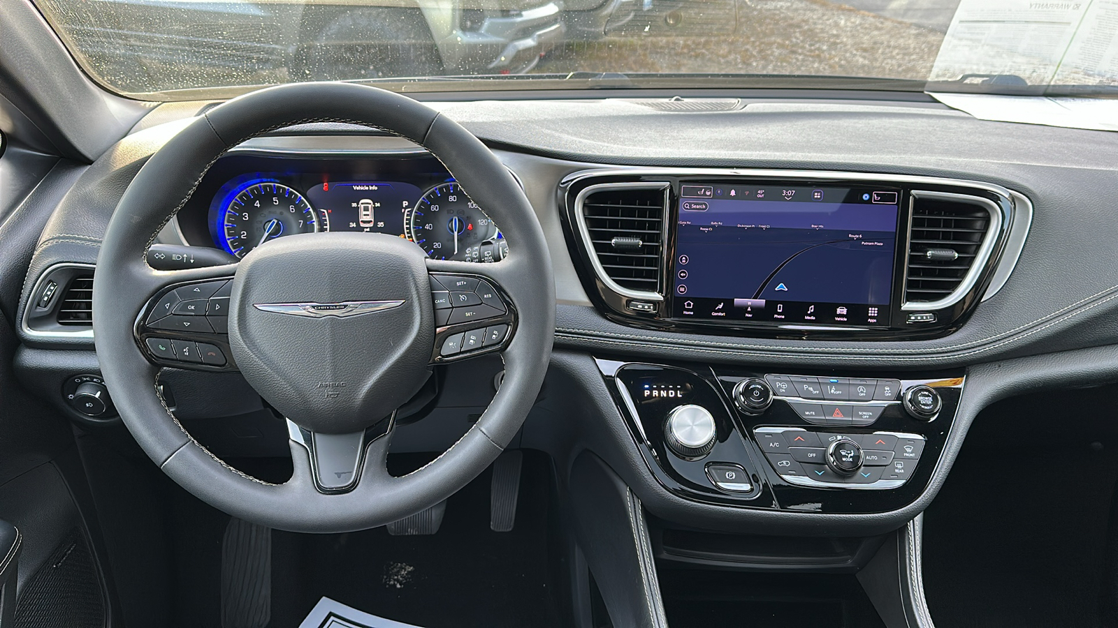 2022 CHRYSLER PACIFICA LIMITED 28