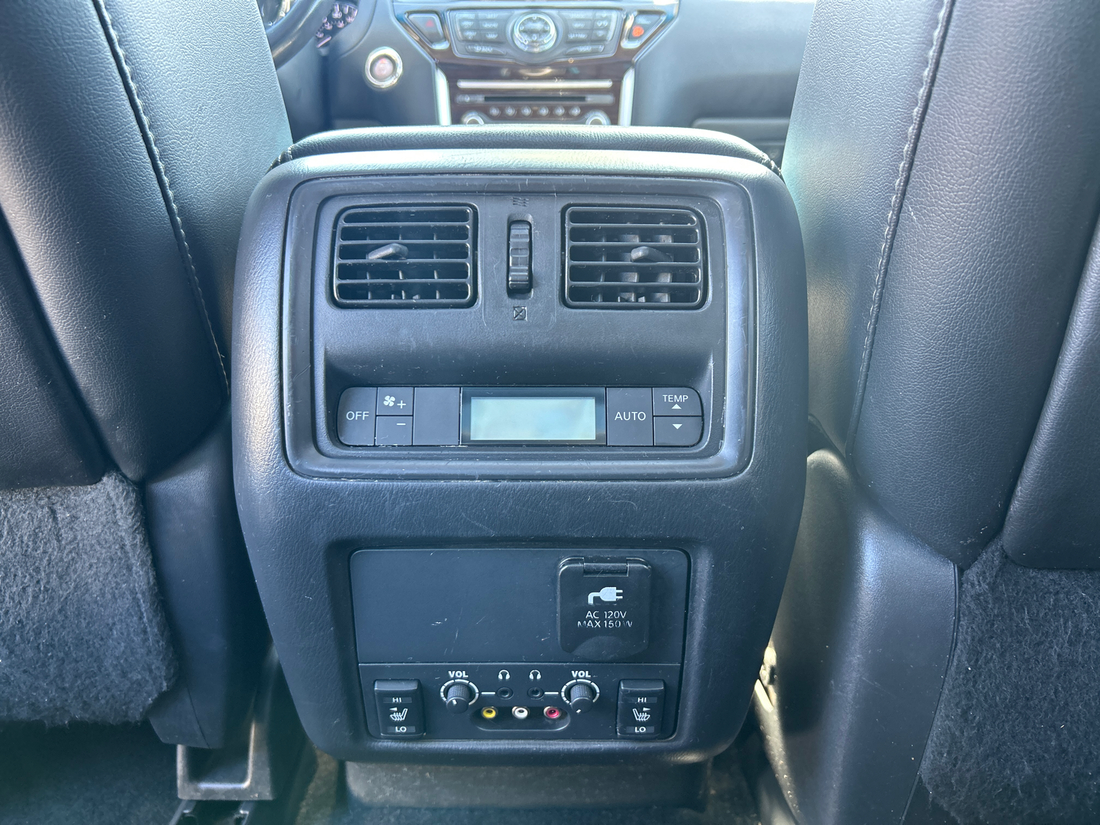 2014 Nissan Pathfinder S 32