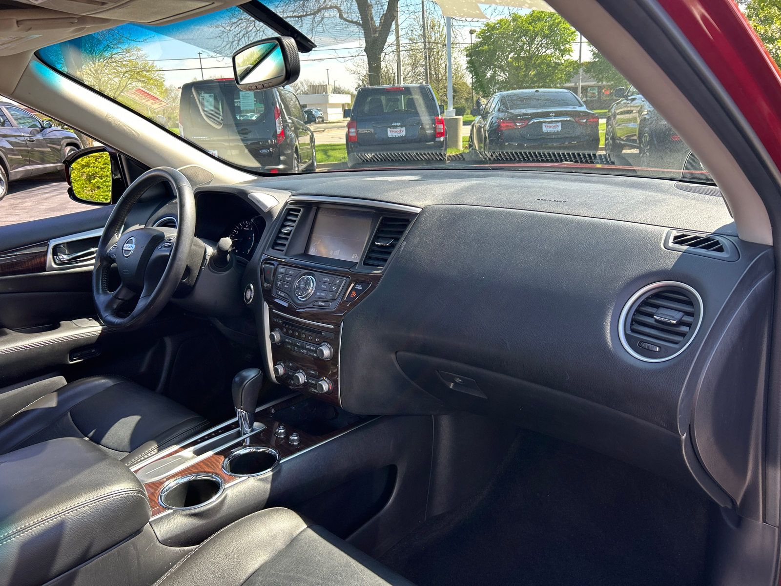 2014 Nissan Pathfinder S 43