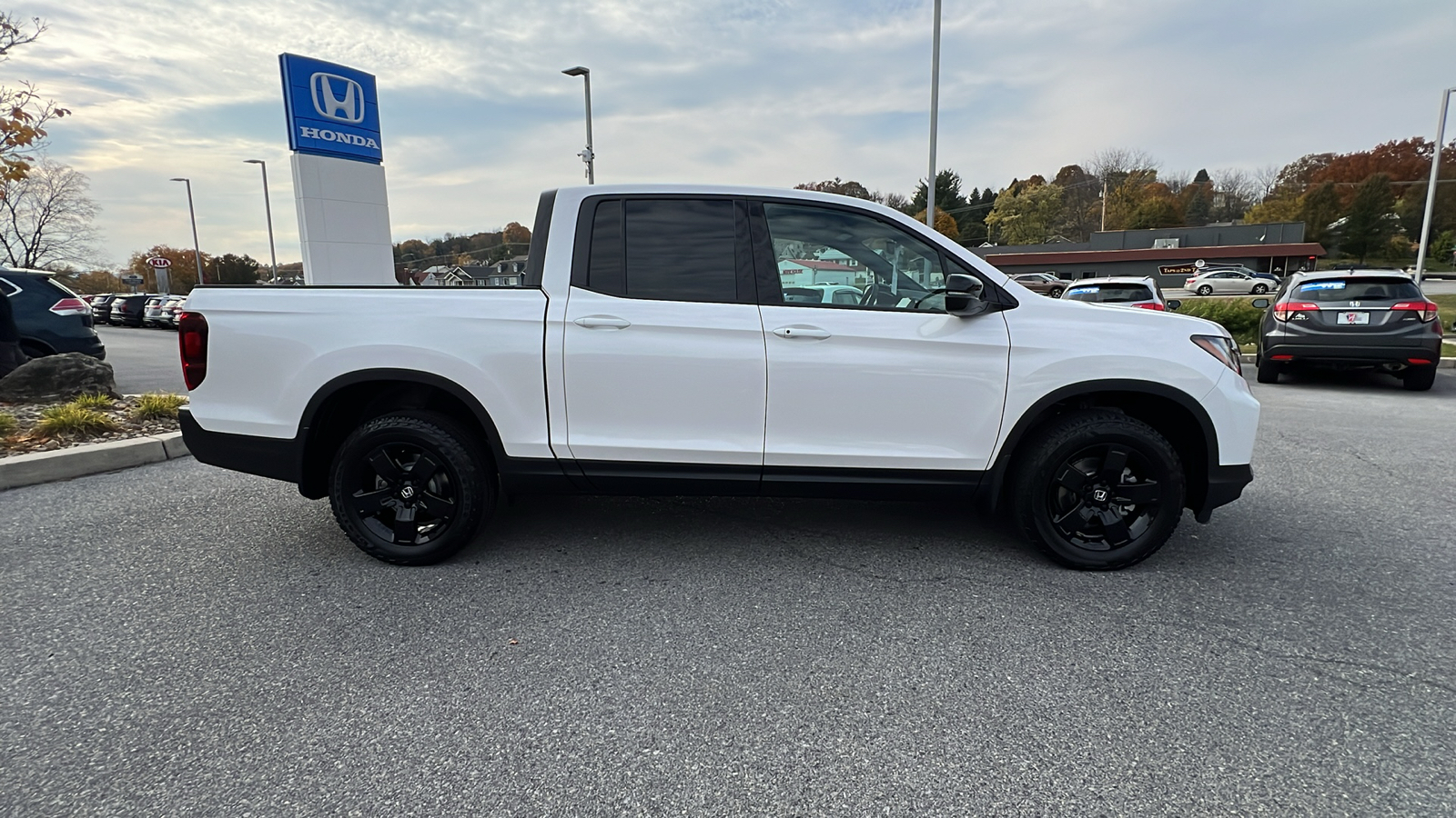 2025 Honda Ridgeline Black Edition 3